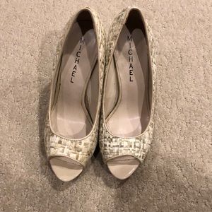 Michael 4.5 inch pumps